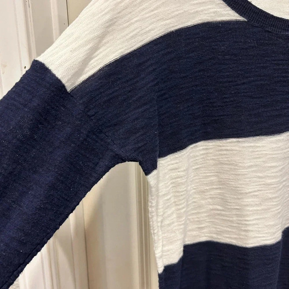 Express Knit Blue and White Striped Cotton Lightweight Hi Lo Sweater size Medium - Picture 3 of 6